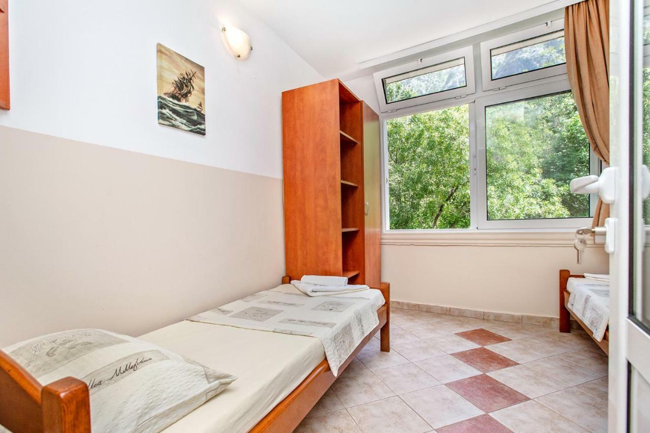 Apartments Villa Popovic Kotor Ngoại thất bức ảnh